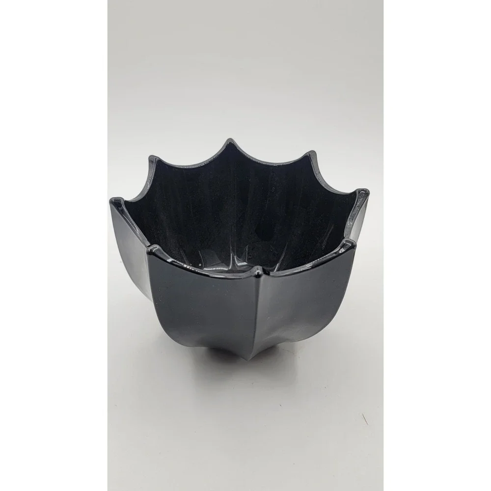 Vintage Indiana MCM Black‎ Amethyst Glass Umbrella Shaped Bowl Vase